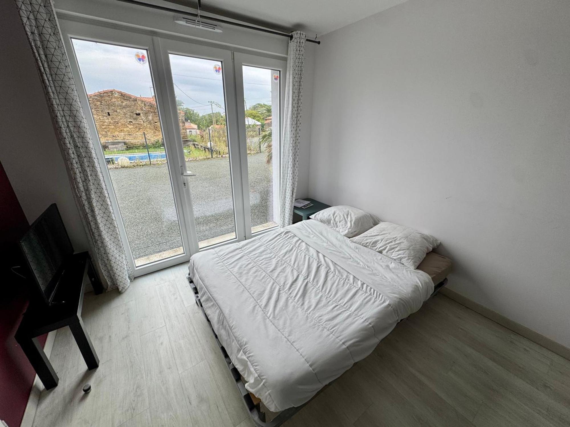 Domaine Des 5 Roses - Rose Rouge Appartement La Guierche Buitenkant foto